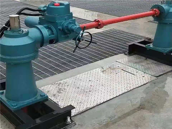 QDA型雙吊點啟閉機(jī)